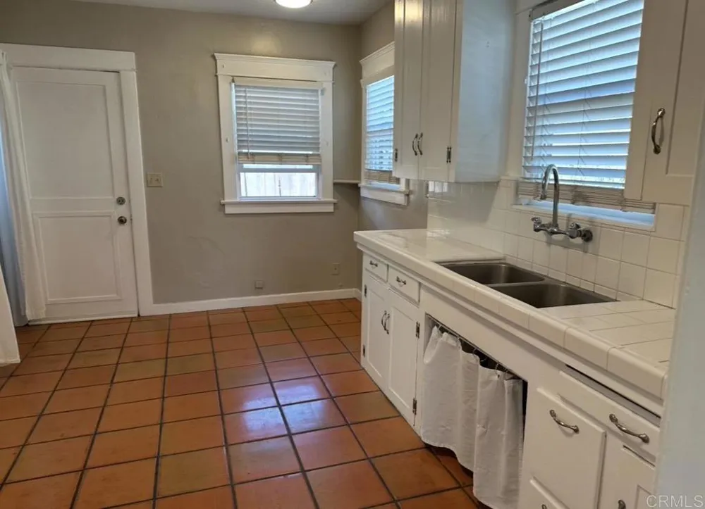 1944 32nd St San Diego, CA 92102