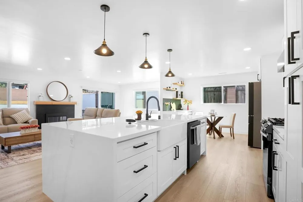 953 Maria Way Chula Vista, CA 91911