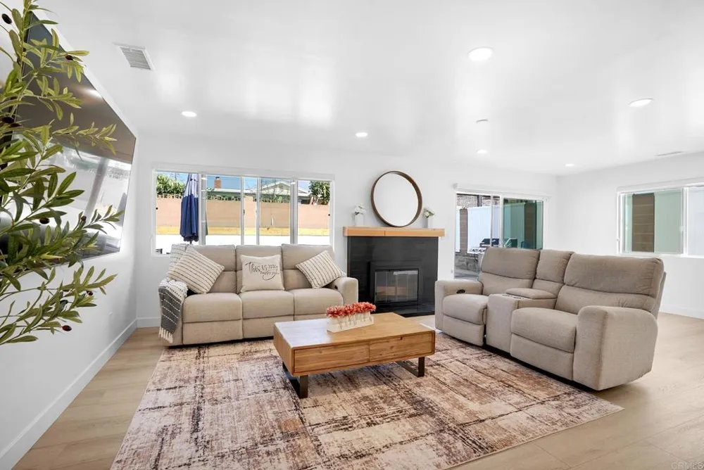 953 Maria Way Chula Vista, CA 91911