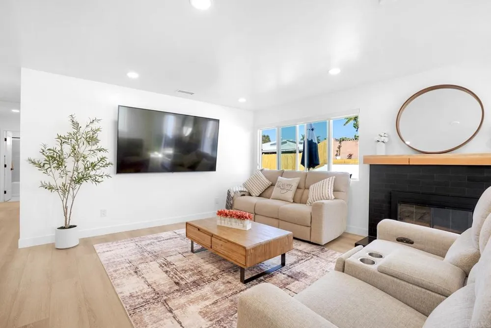 953 Maria Way Chula Vista, CA 91911