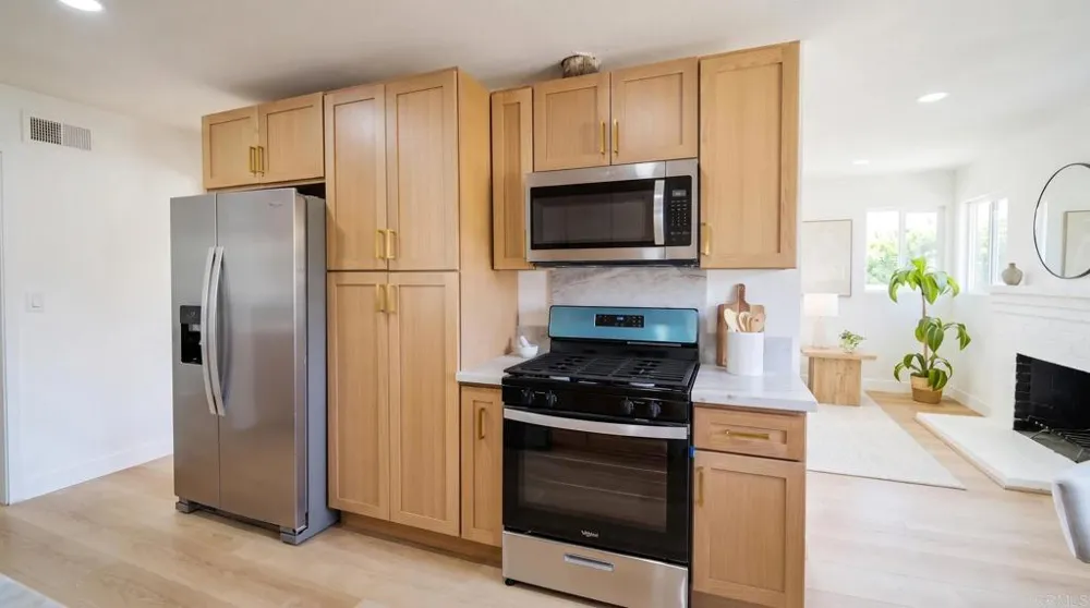 152 Welling Way San Diego, CA 92114