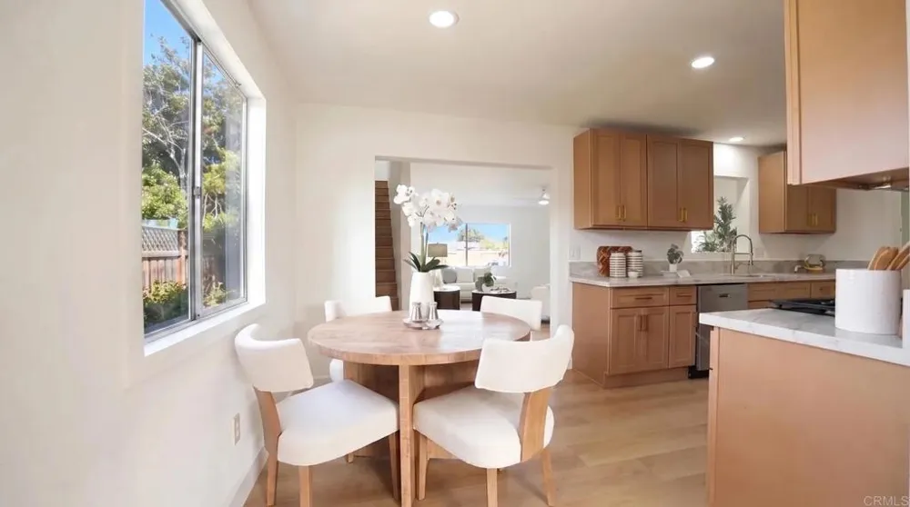 152 Welling Way San Diego, CA 92114