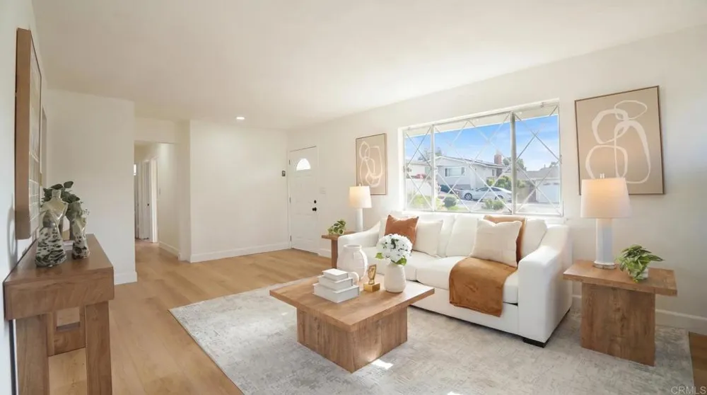 152 Welling Way San Diego, CA 92114