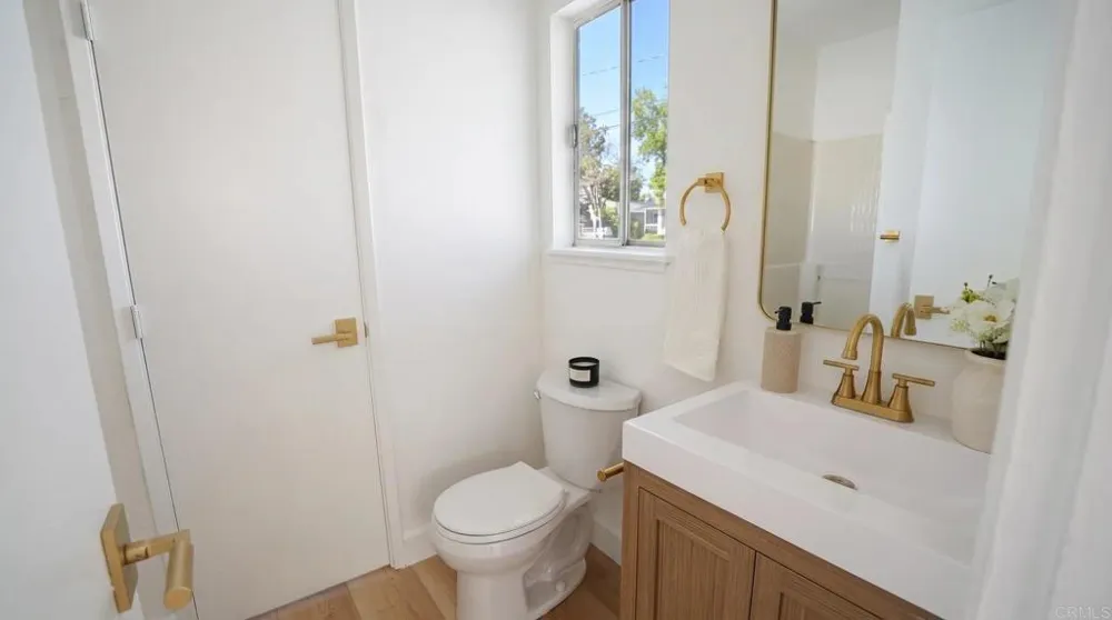 152 Welling Way San Diego, CA 92114