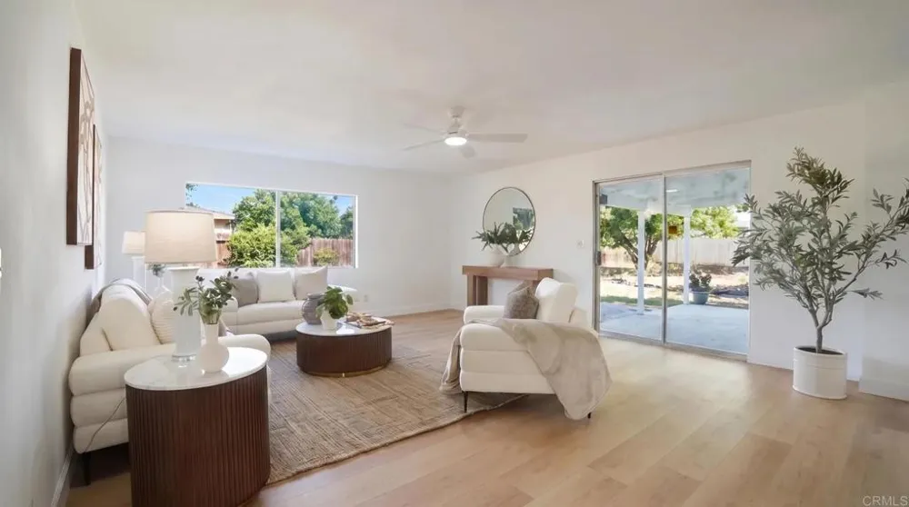 152 Welling Way San Diego, CA 92114