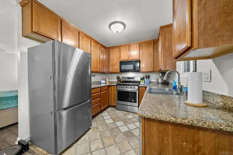 513 Calle Montecito #64