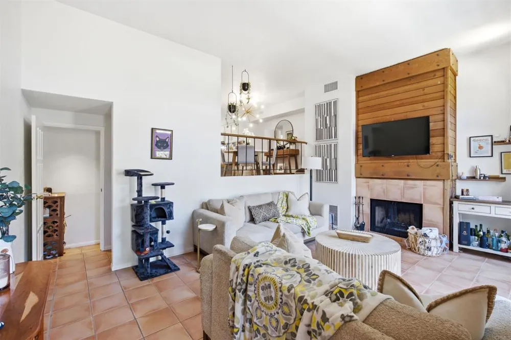 5715 Baltimore Dr #83 La Mesa, CA 91942