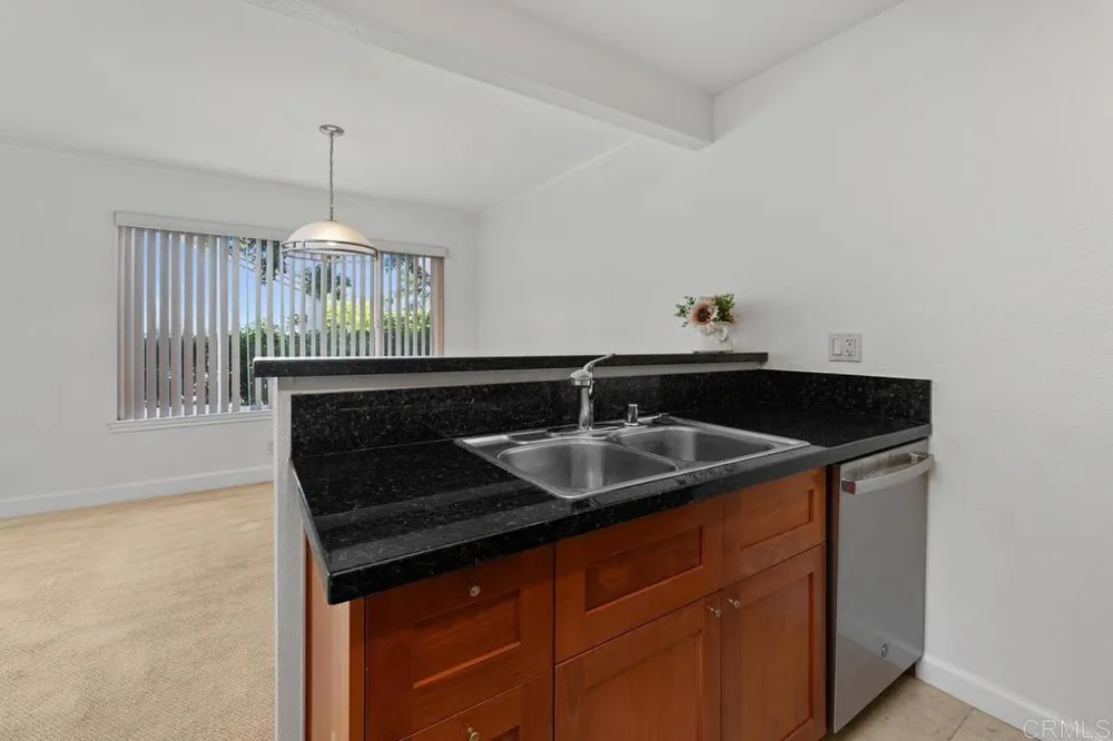 8544 Via Mallorca #B La Jolla, CA 92037