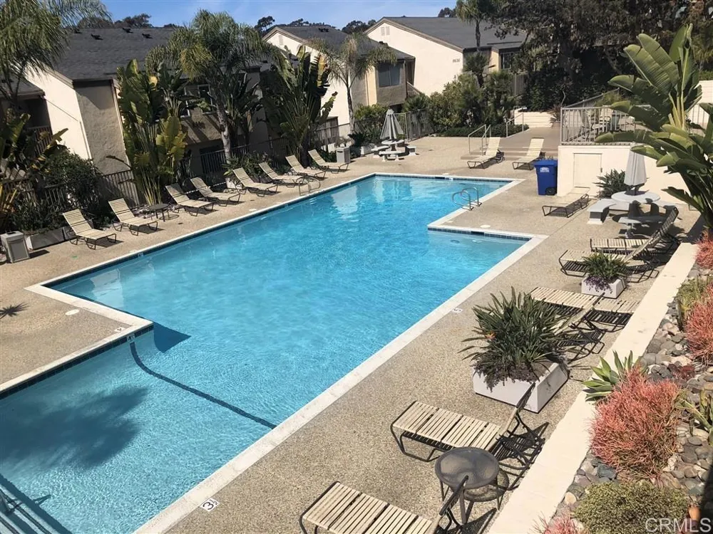 8544 Via Mallorca #B La Jolla, CA 92037