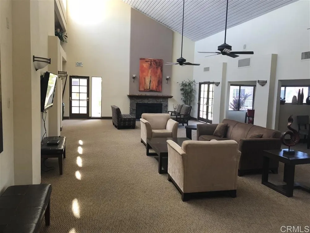 8544 Via Mallorca #B La Jolla, CA 92037