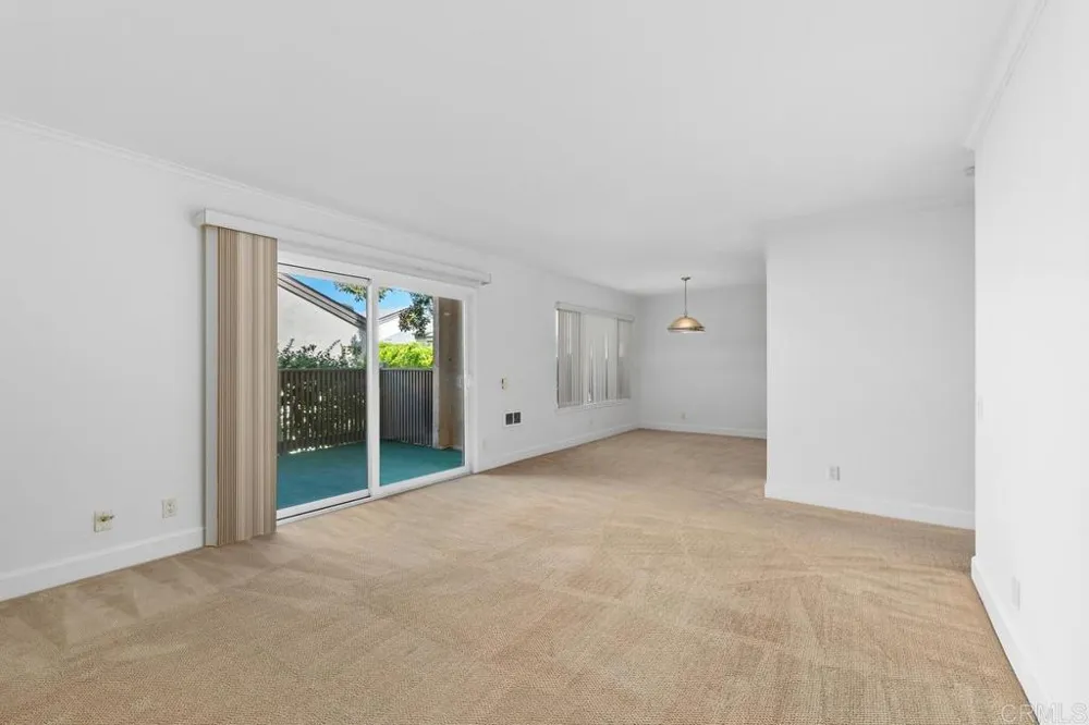 8544 Via Mallorca #B La Jolla, CA 92037