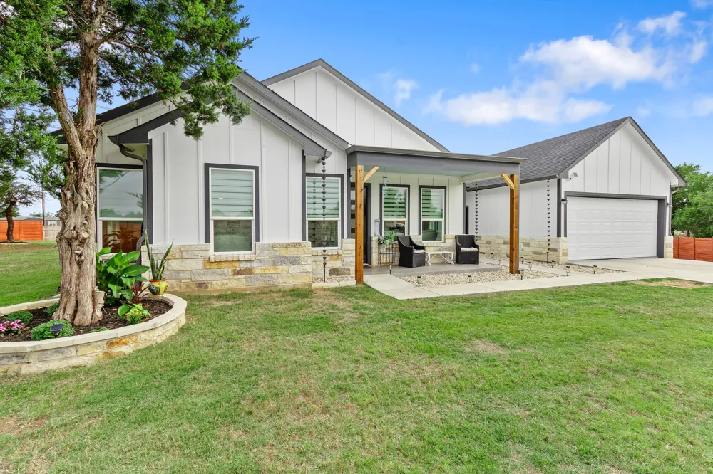 123 Zacate Street Elgin, TX 78621