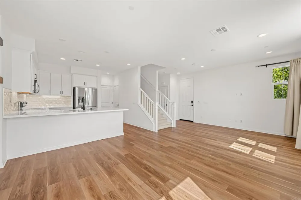 10353 Graphite Street Spring Valley, CA 91977