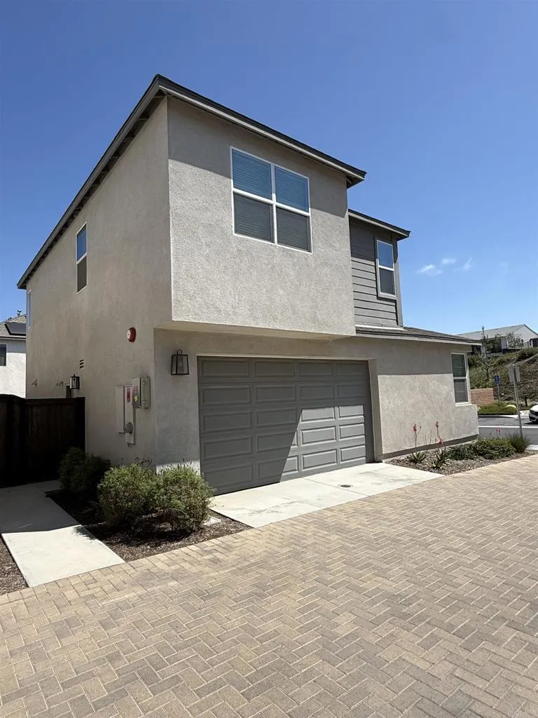 1767 Whitmore Loop Chula Vista, CA 91913