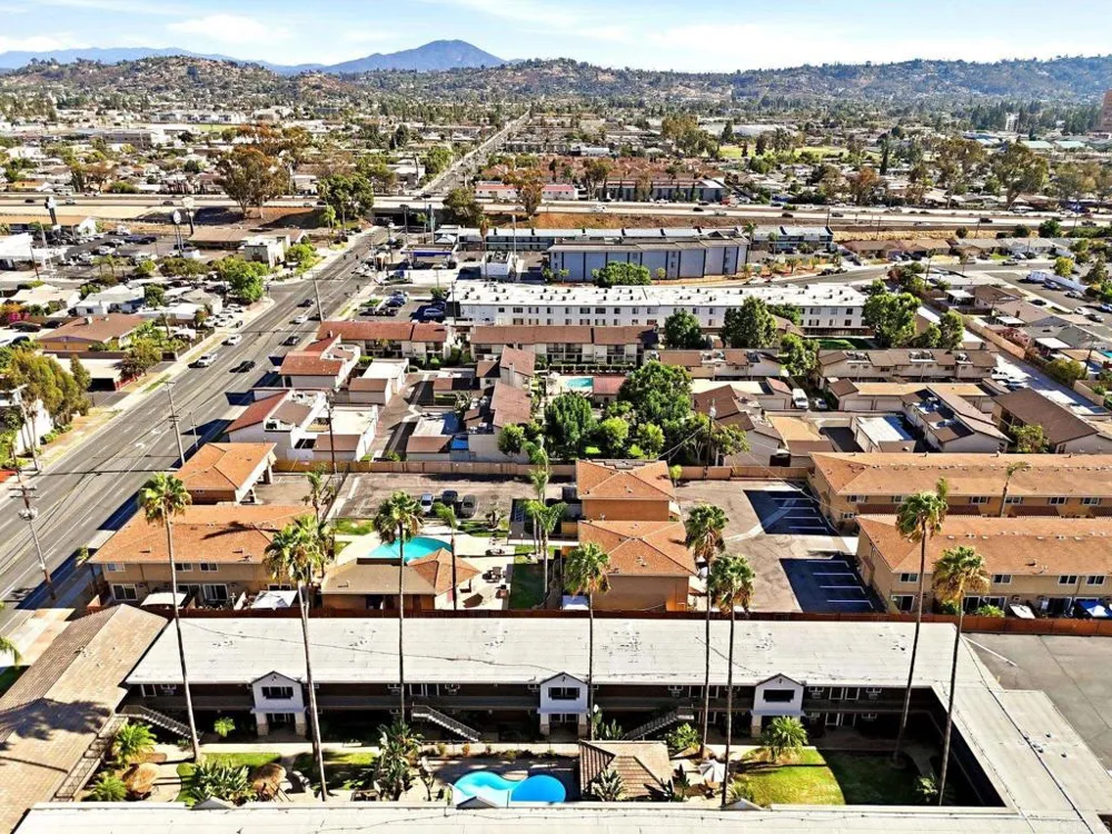 800 Mollison Avenue #51 El Cajon, CA 92021