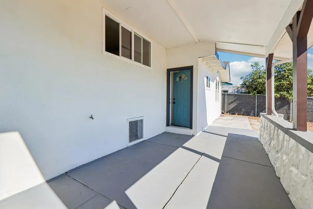 1477 Montgomery Drive Vista, CA 92084