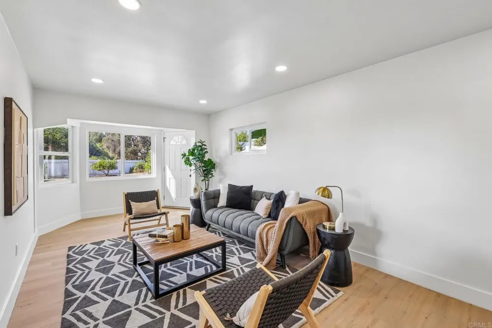 1477 Montgomery Drive Vista, CA 92084