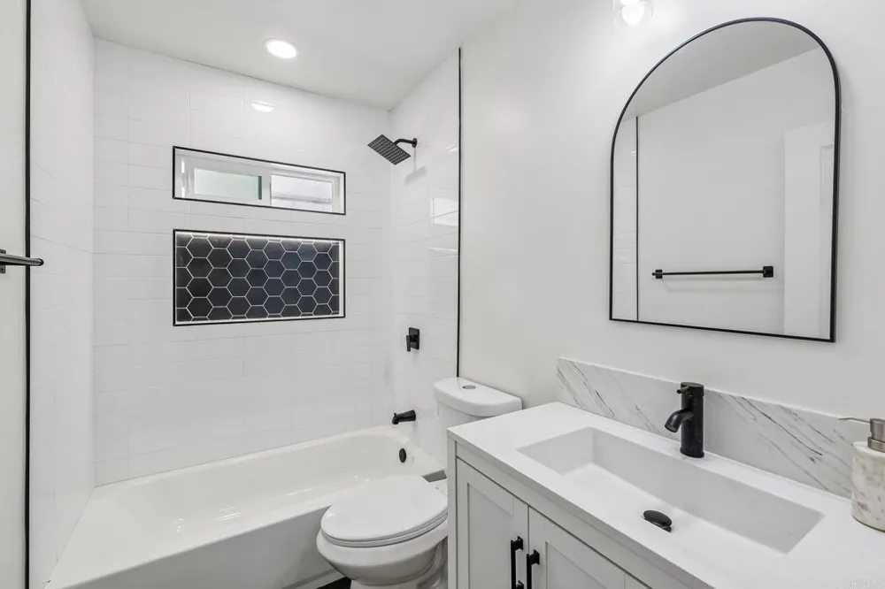 1477 Montgomery Drive Vista, CA 92084