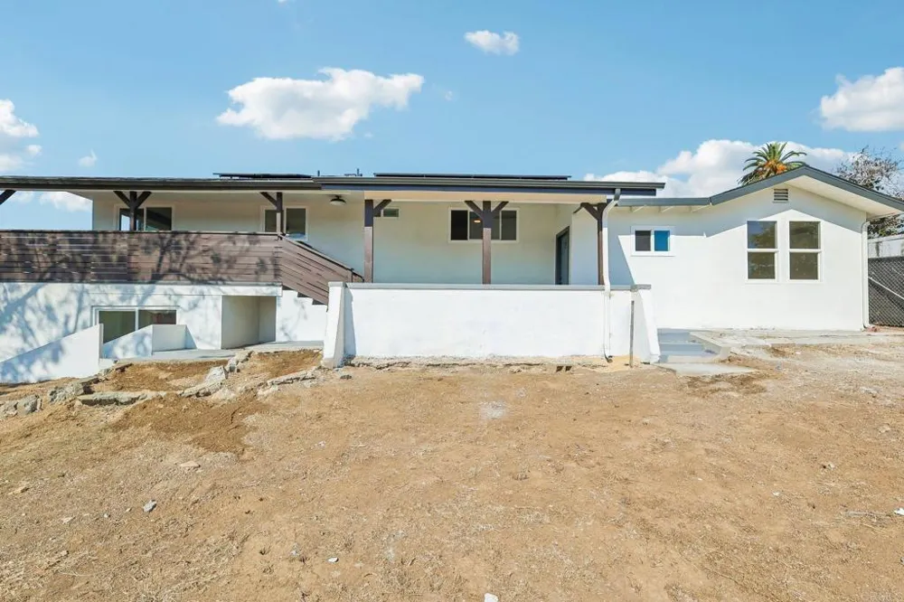 1477 Montgomery Drive Vista, CA 92084