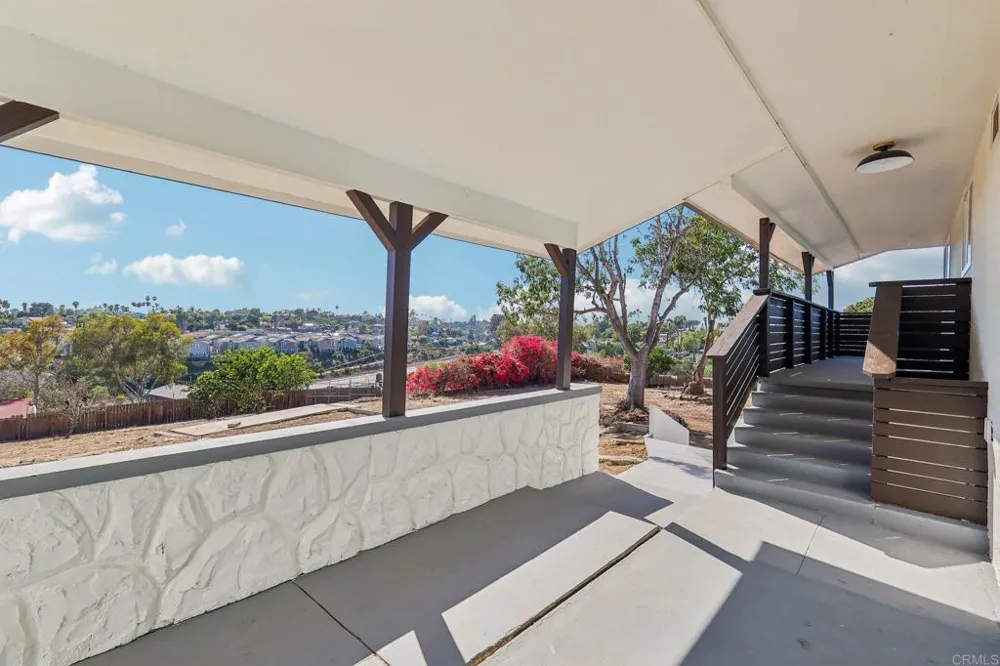 1477 Montgomery Drive Vista, CA 92084