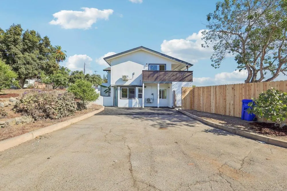1477 Montgomery Drive Vista, CA 92084