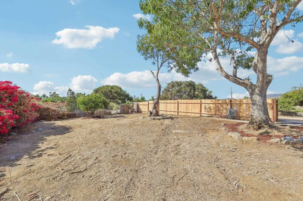 1477 Montgomery Drive Vista, CA 92084