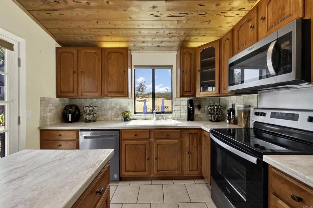 15720 Davis Cup Lane Ramona, CA 92065