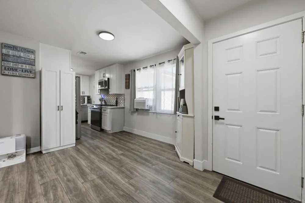 394 Coralwood Dr San Diego, CA 92114