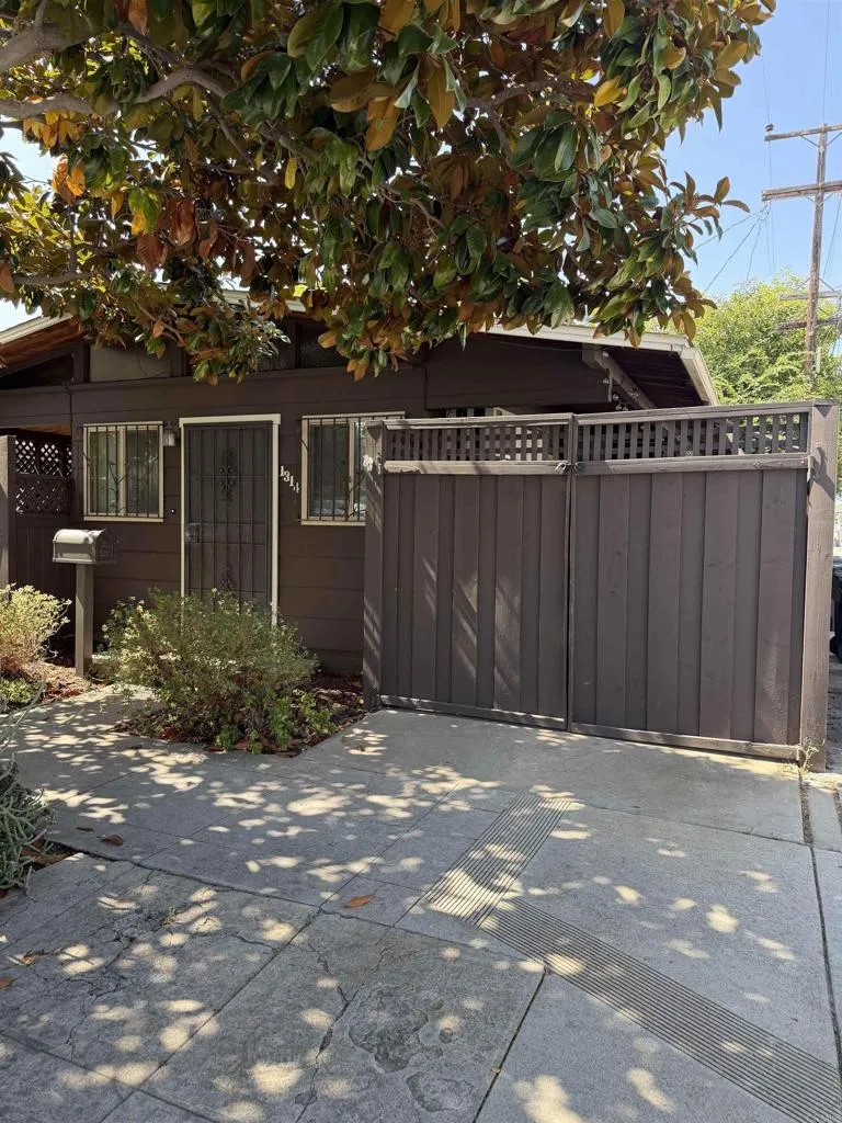 1314 8th Street S Coronado, CA 92118