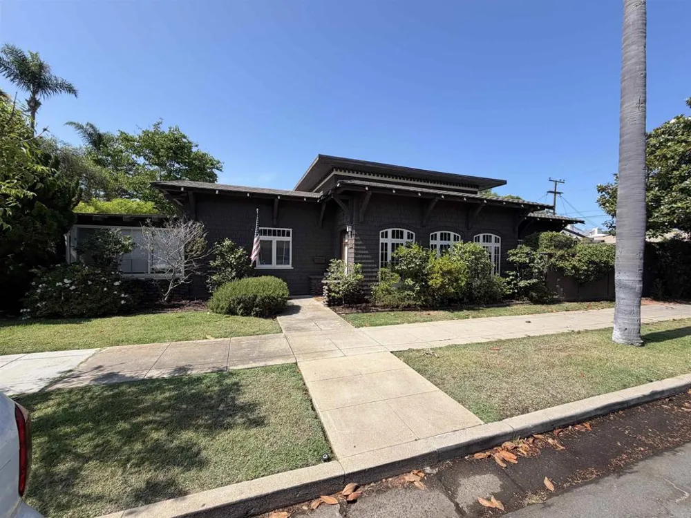 800 A Coronado, CA 92118