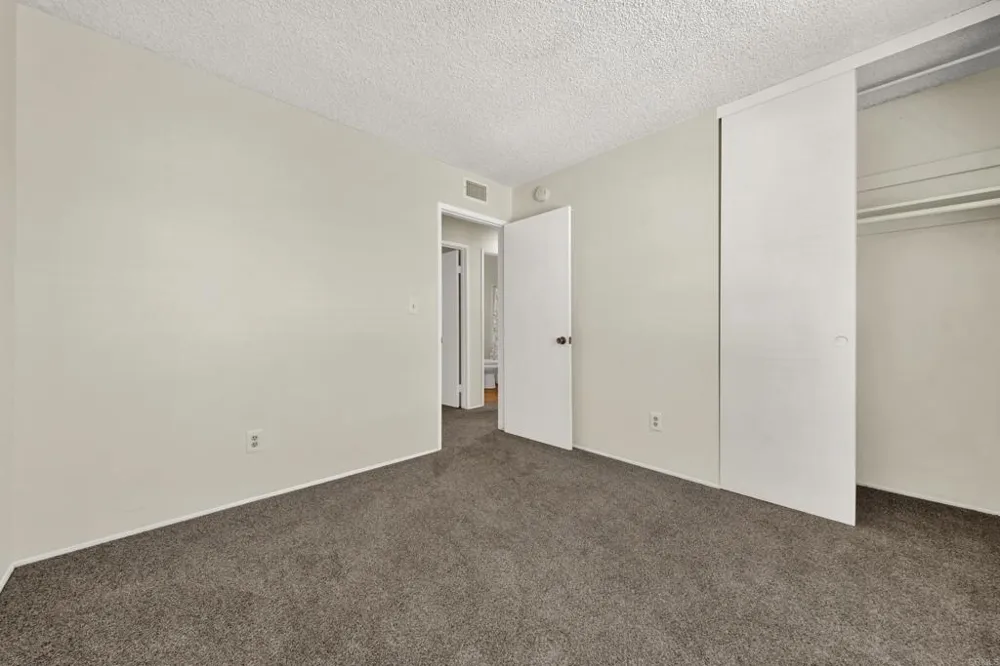 2415 Trace Spring Valley, CA 91978