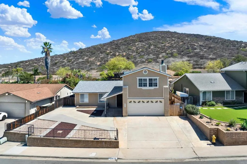 2415 Trace Spring Valley, CA 91978