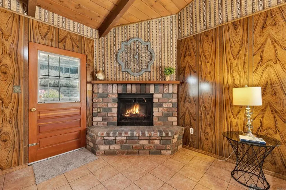 2415 Trace Spring Valley, CA 91978