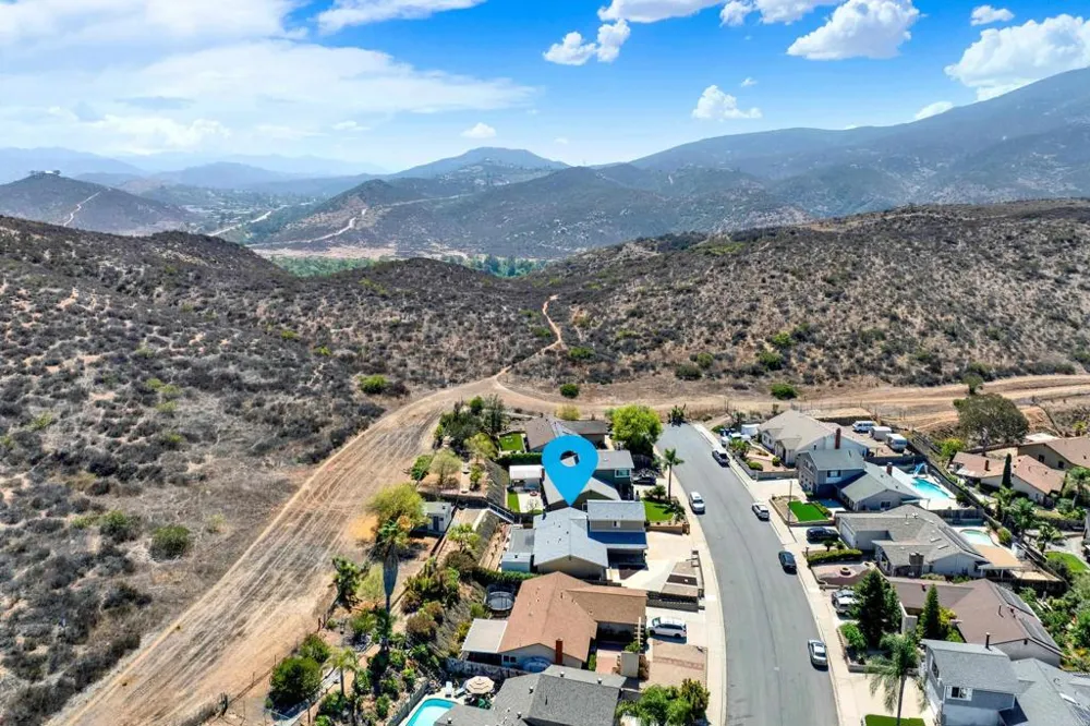 2415 Trace Spring Valley, CA 91978