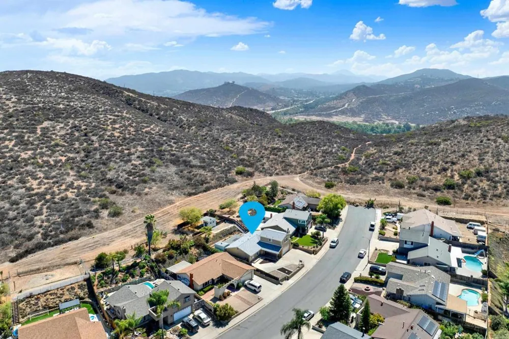 2415 Trace Spring Valley, CA 91978