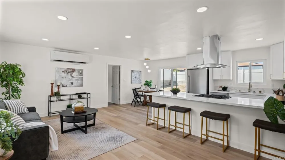8338 Stansbury Street Spring Valley, CA 91977