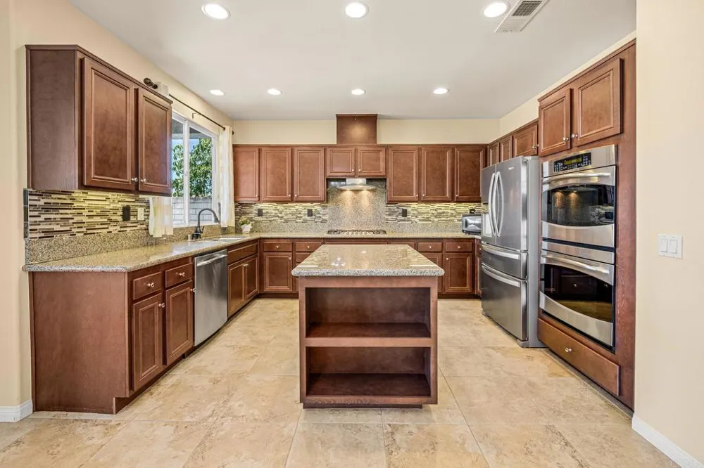 5168 Bay Crest Lane San Diego, CA 92154