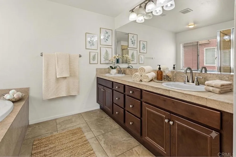 5168 Bay Crest Lane San Diego, CA 92154