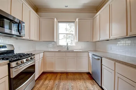 4031 Bellefontaine St Street #127