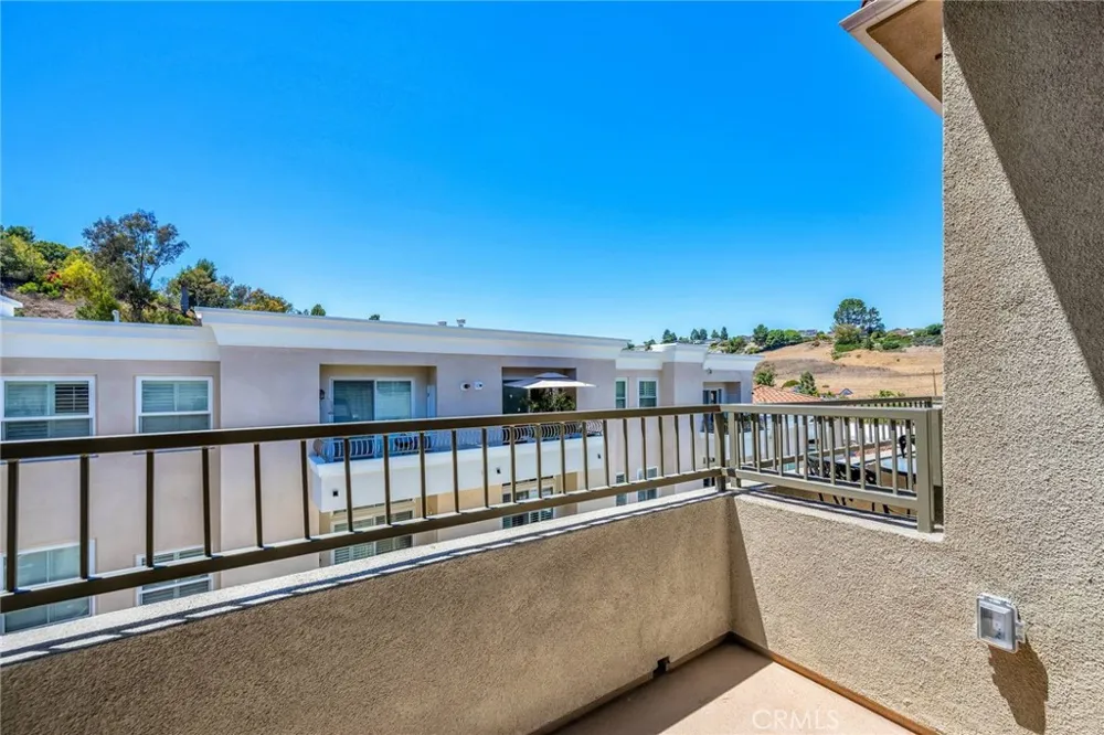 927 Deep Valley #308 Rolling Hills Estates, CA 90274