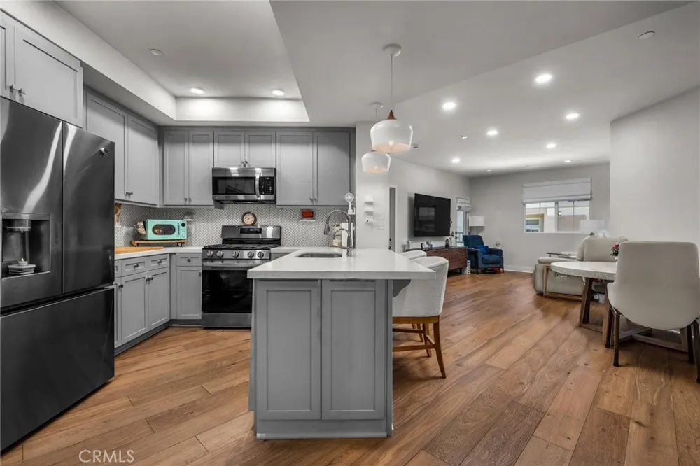 927 Deep Valley #308 Rolling Hills Estates, CA 90274
