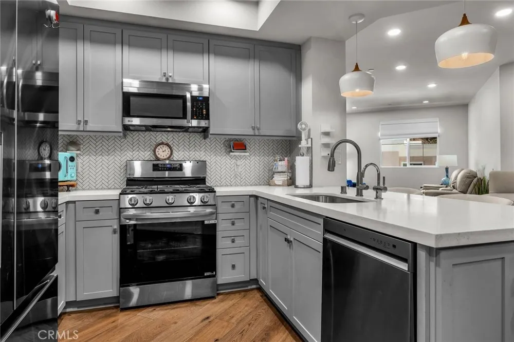 927 Deep Valley #308 Rolling Hills Estates, CA 90274