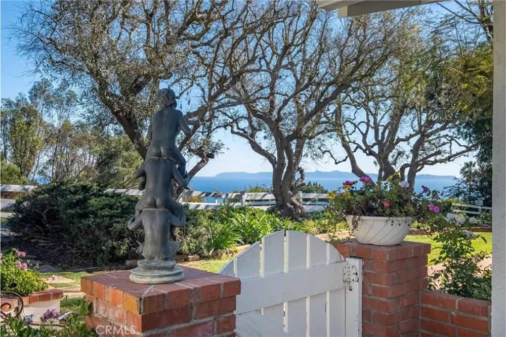 5 Quail Ridge S Rolling Hills, CA 90274