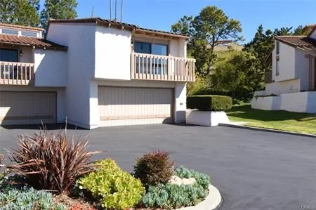 32 Seaview Drive Rolling Hills Estates, CA 90274