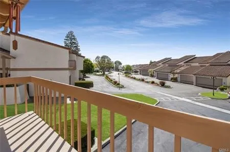 32 Seaview Drive Rolling Hills Estates, CA 90274