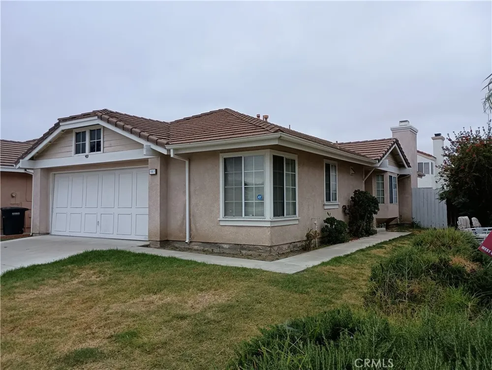 867 Sweetpea Street Hemet, CA 92545