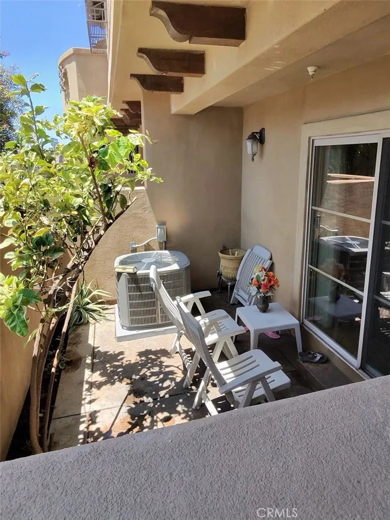 706 S Pacific Coast #E Redondo Beach, CA 90277
