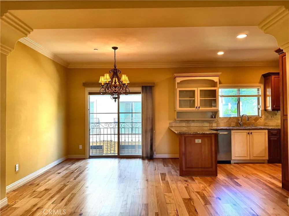 706 S Pacific Coast #E Redondo Beach, CA 90277