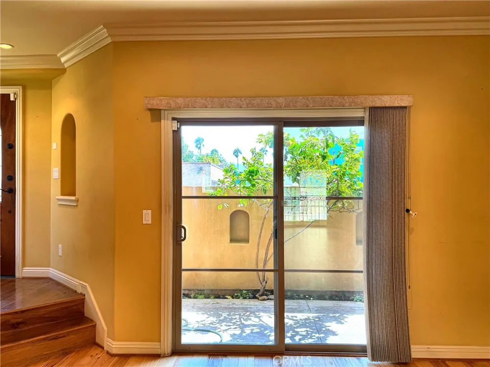 706 S Pacific Coast #E Redondo Beach, CA 90277