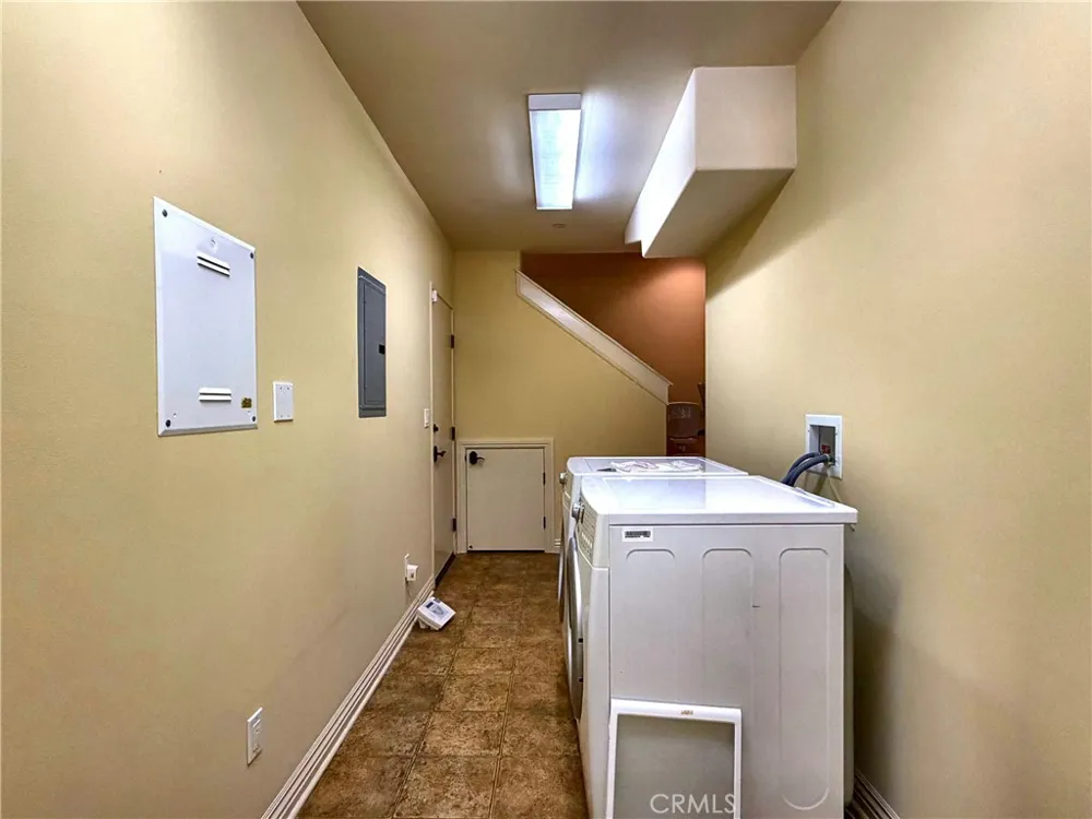 706 S Pacific Coast #E Redondo Beach, CA 90277